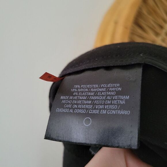 Tahari Skinny Black Pants 2 - Picture 5 of 7